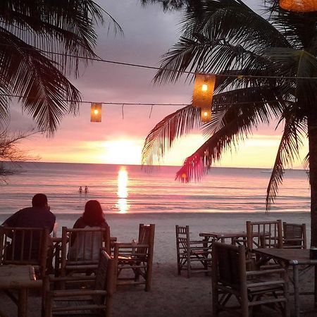 Phayam Friends Hotel เกาะพยาม ภายนอก รูปภาพ