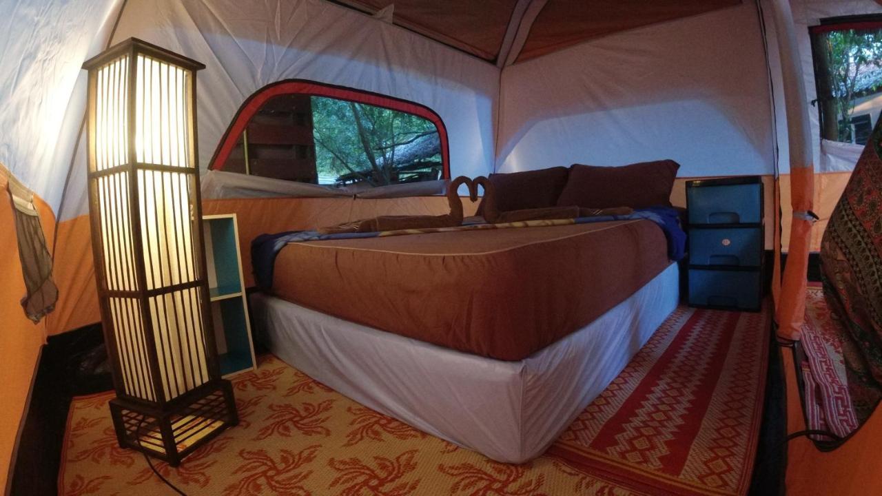 Phayam Friends Hotel เกาะพยาม ภายนอก รูปภาพ