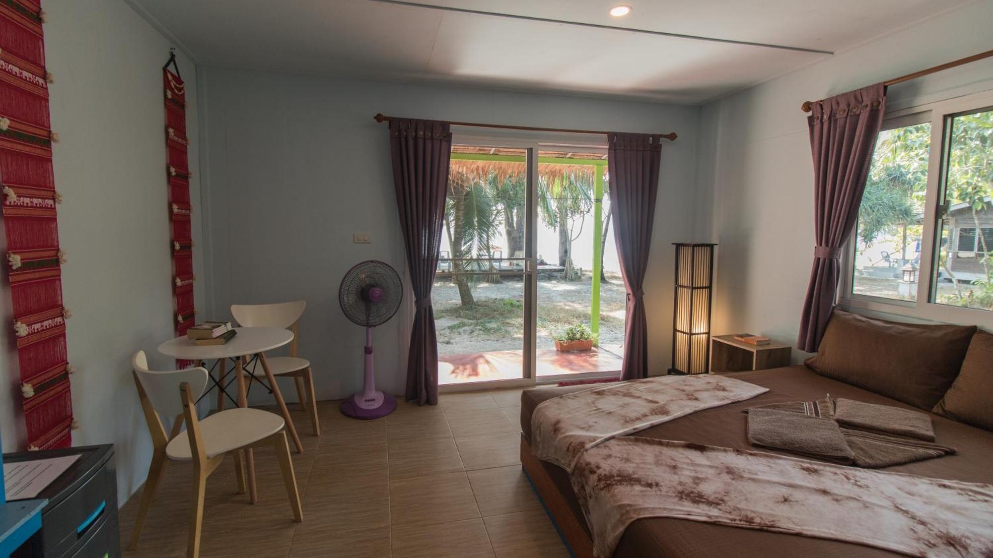 Phayam Friends Hotel เกาะพยาม ภายนอก รูปภาพ
