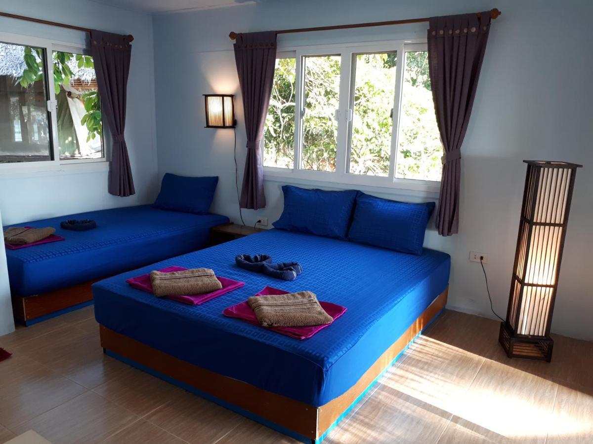 Phayam Friends Hotel เกาะพยาม ภายนอก รูปภาพ